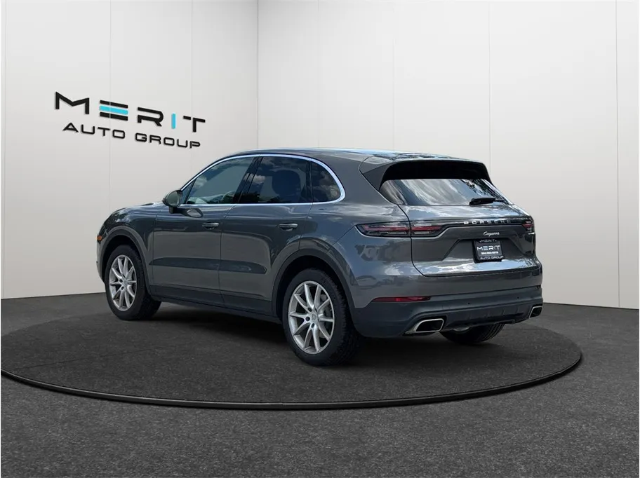 Porsche Cayenne photo 7
