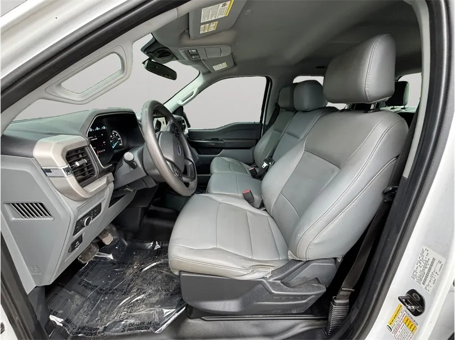 Ford F-150 photo 2