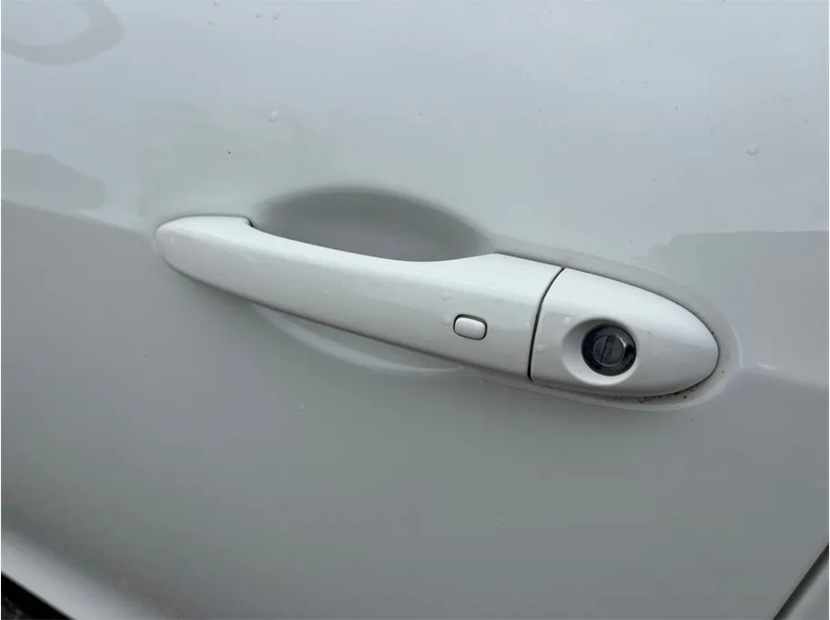 Maserati Ghibli photo 14