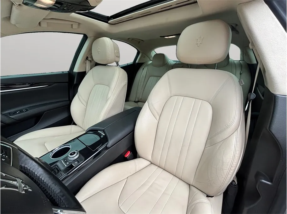 Maserati Ghibli photo 16