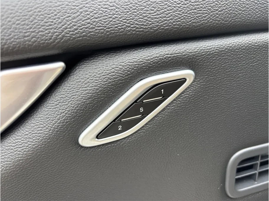 Maserati Ghibli photo 20