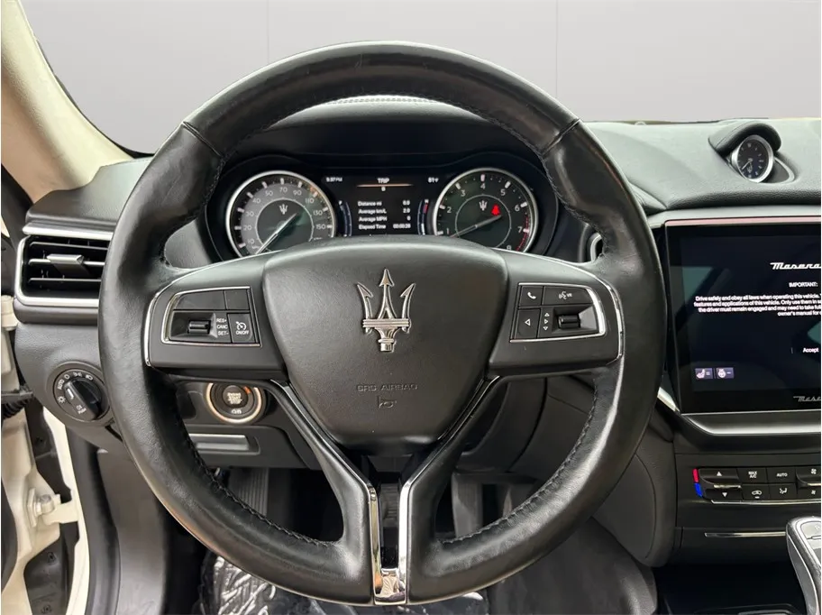 Maserati Ghibli photo 21