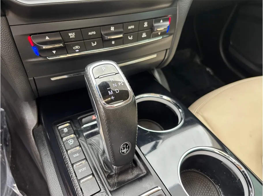 Maserati Ghibli photo 31