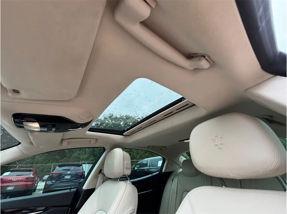 Maserati Ghibli photo 32