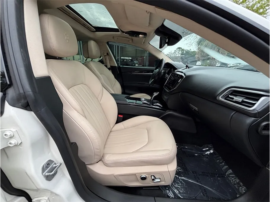 Maserati Ghibli photo 37