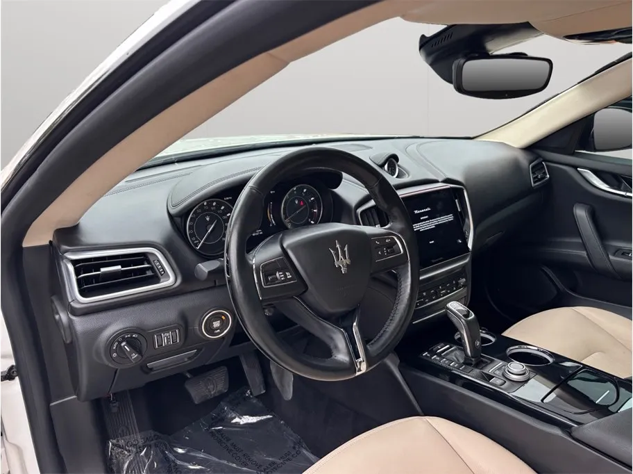 Maserati Ghibli photo 6