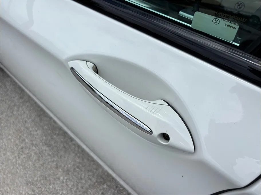 BMW 7 Series photo 17
