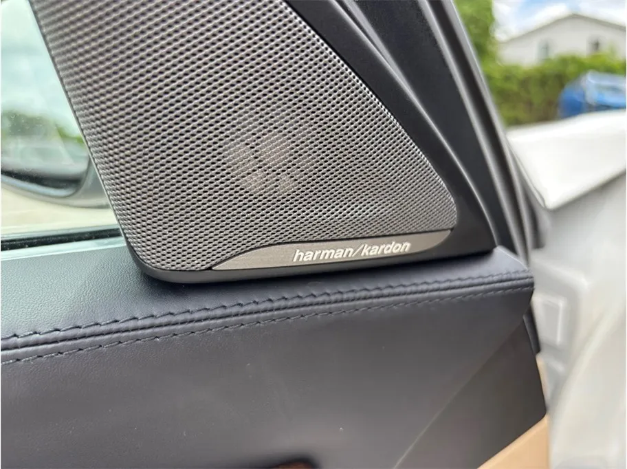 BMW 7 Series photo 25