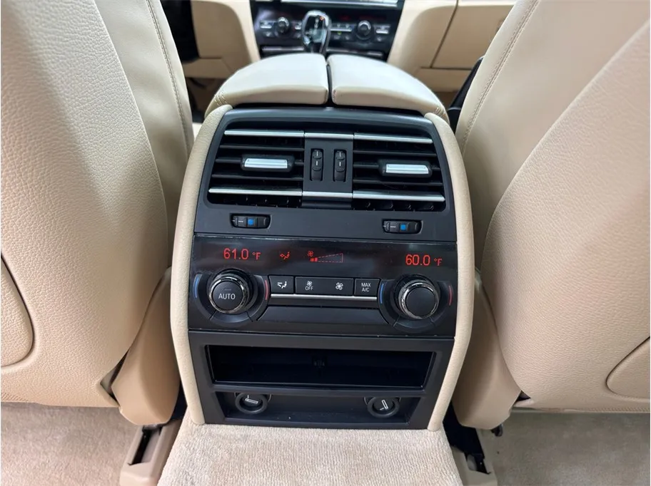 BMW 7 Series photo 42