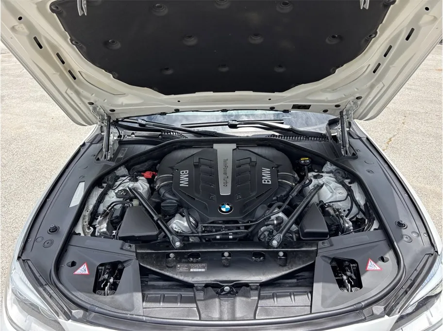 BMW 7 Series photo 53