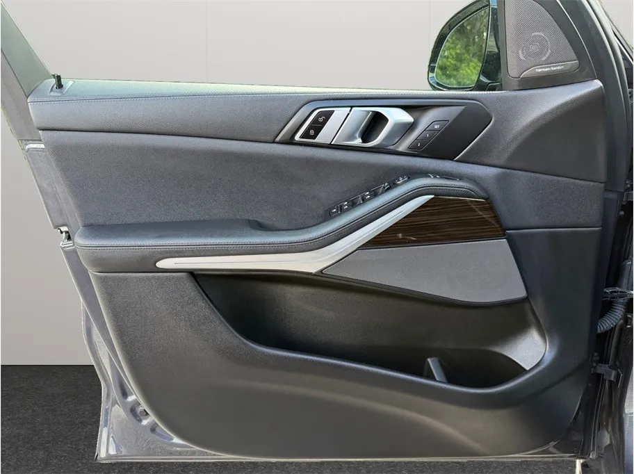 BMW X5 photo 23