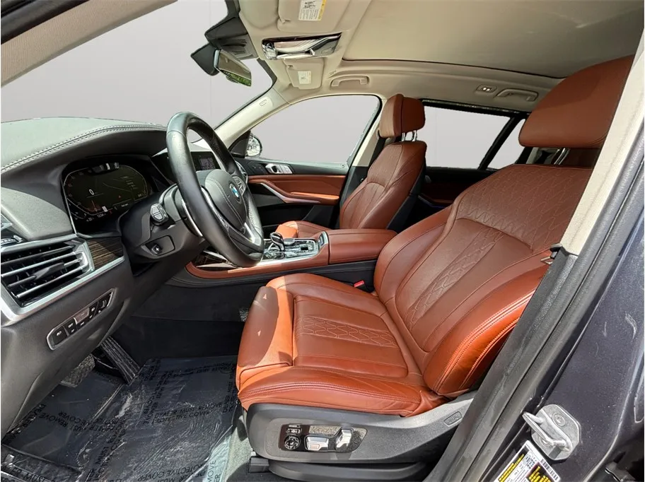 BMW X7 photo 2