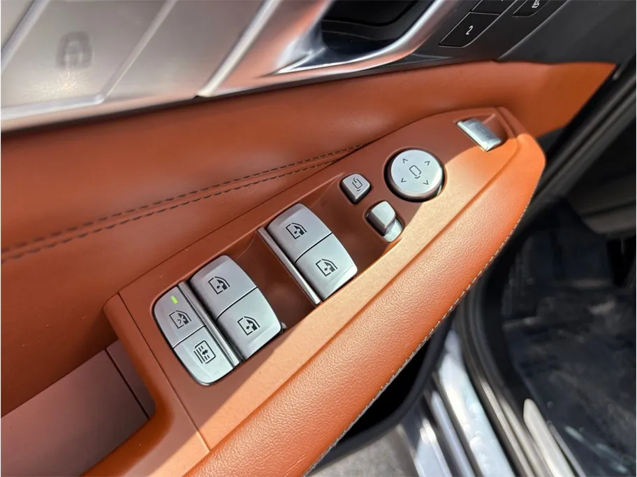 BMW X7 photo 25