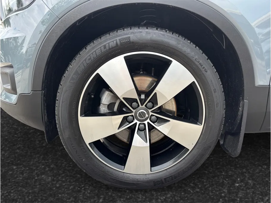 Volvo XC40 photo 13