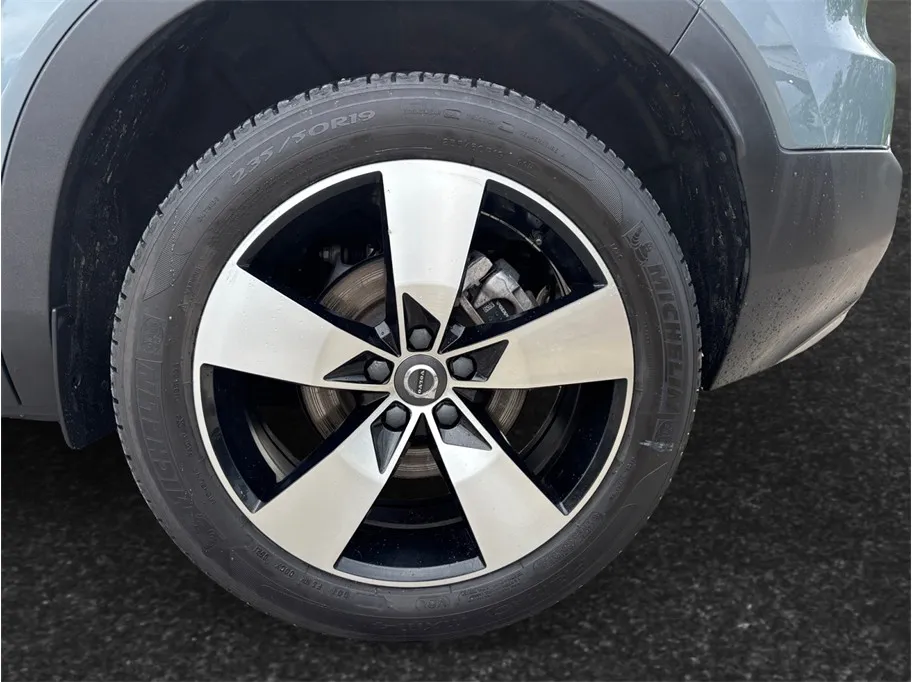 Volvo XC40 photo 15