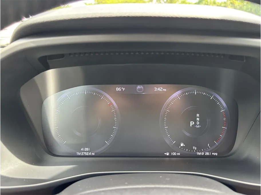 Volvo XC40 photo 24