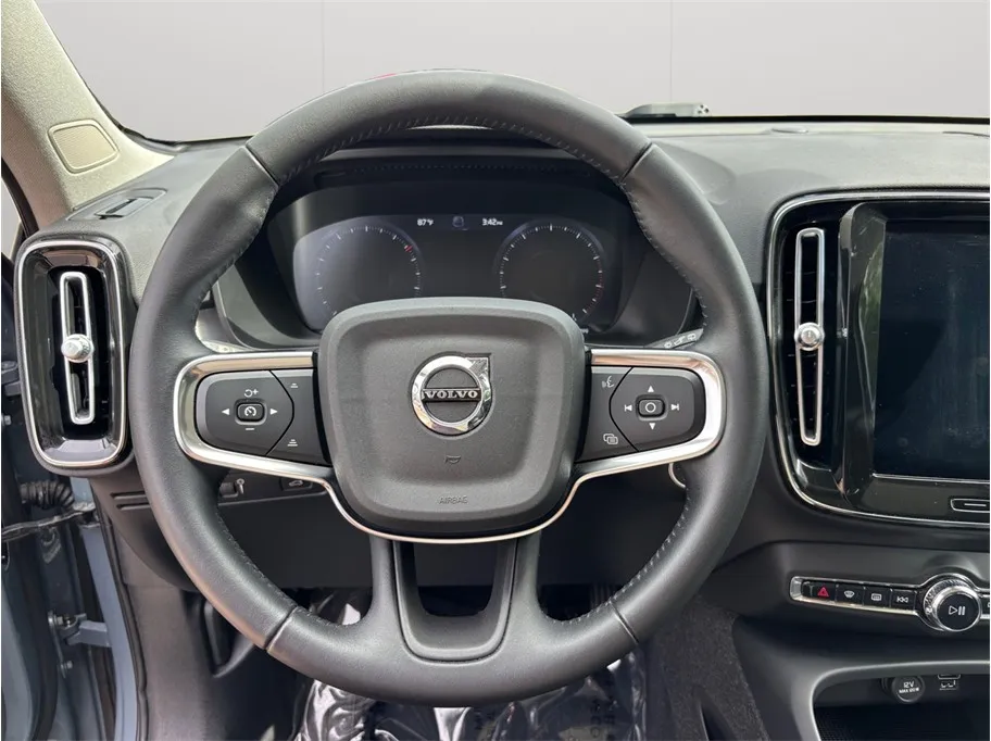 Volvo XC40 photo 25