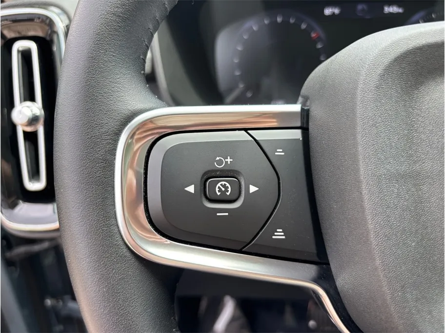 Volvo XC40 photo 26