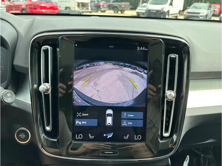 Volvo XC40 photo 31
