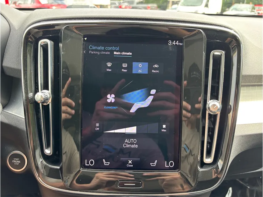 Volvo XC40 photo 32