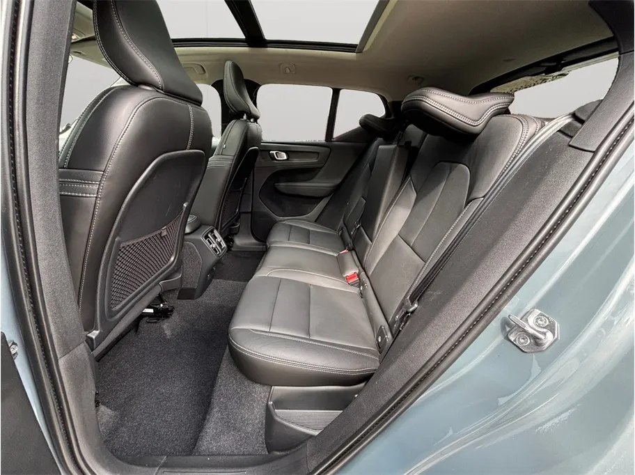 Volvo XC40 photo 38