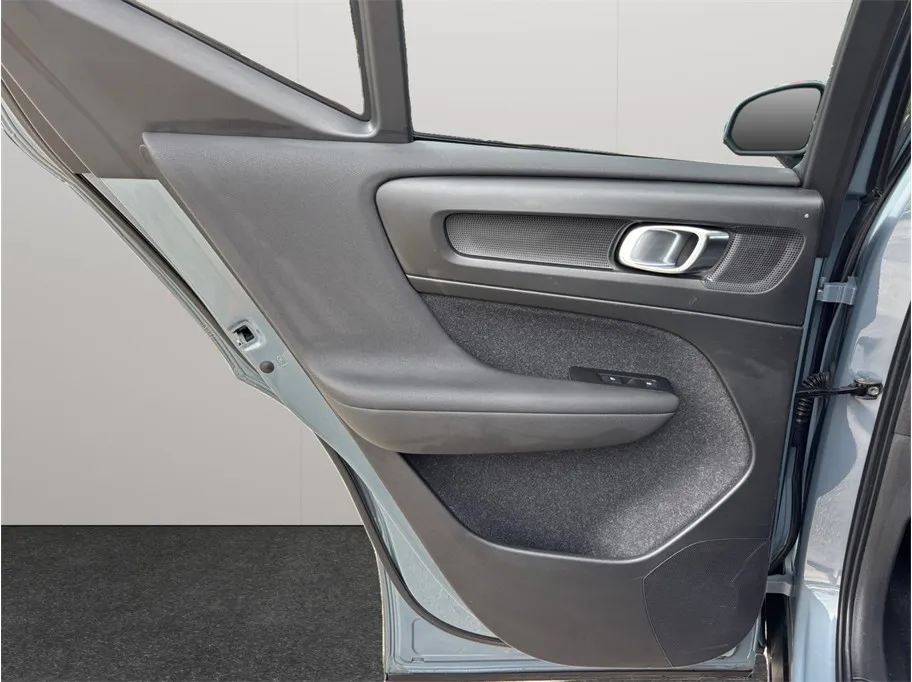 Volvo XC40 photo 39