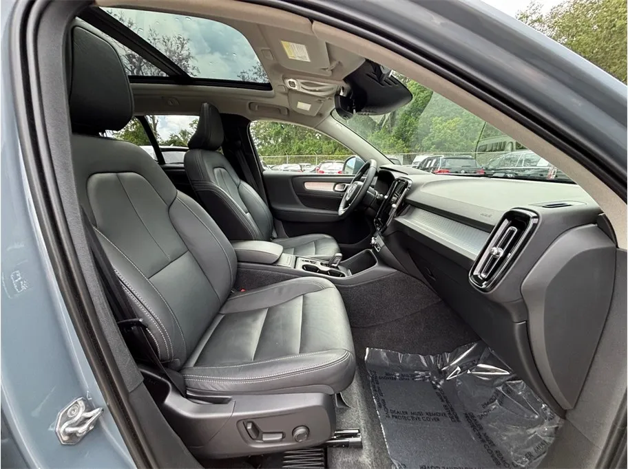 Volvo XC40 photo 43
