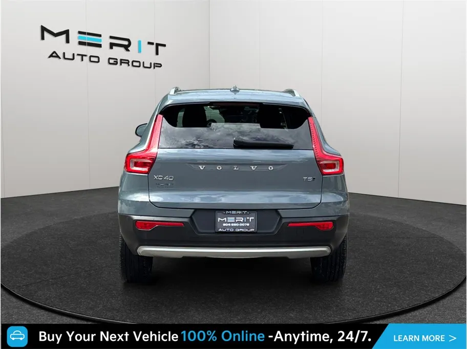 Volvo XC40 photo 8