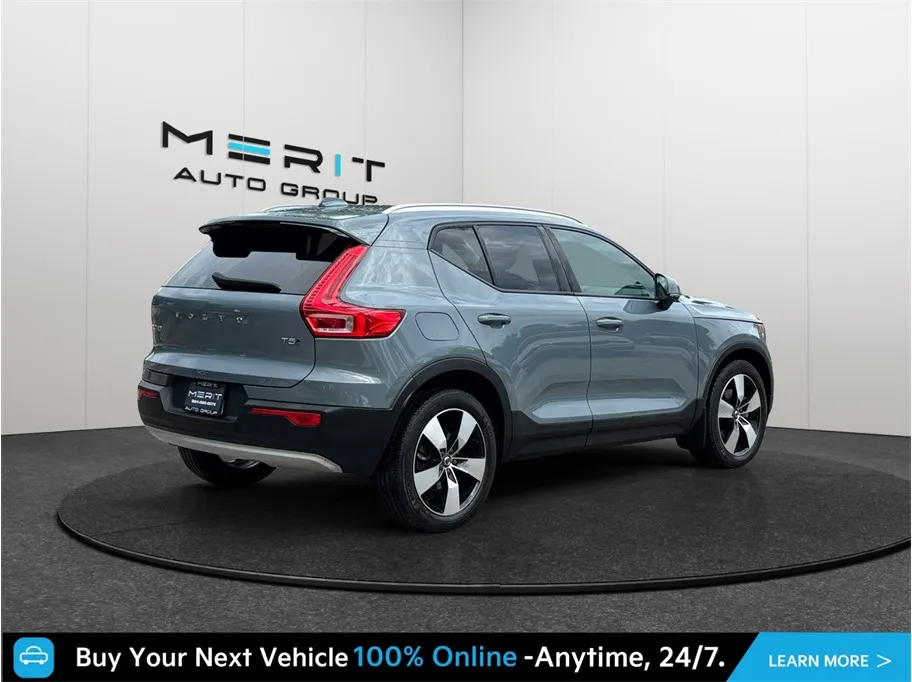 Volvo XC40 photo 9