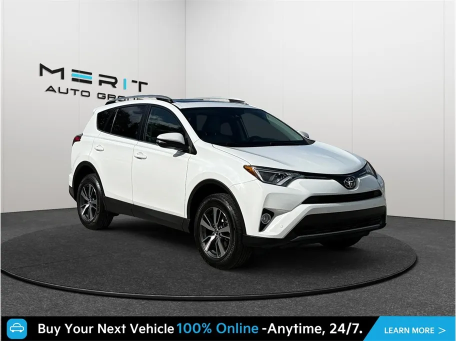 White 2018 Toyota RAV4 XLE Sport Utility 4D for sale in Jacksonville, FL