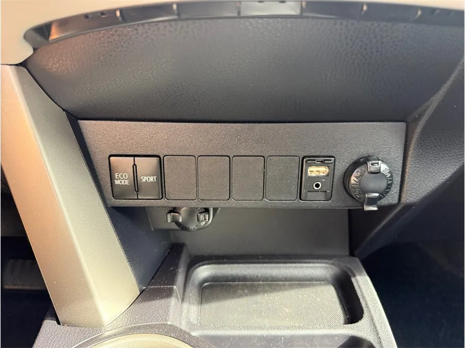 Toyota RAV4 photo 30