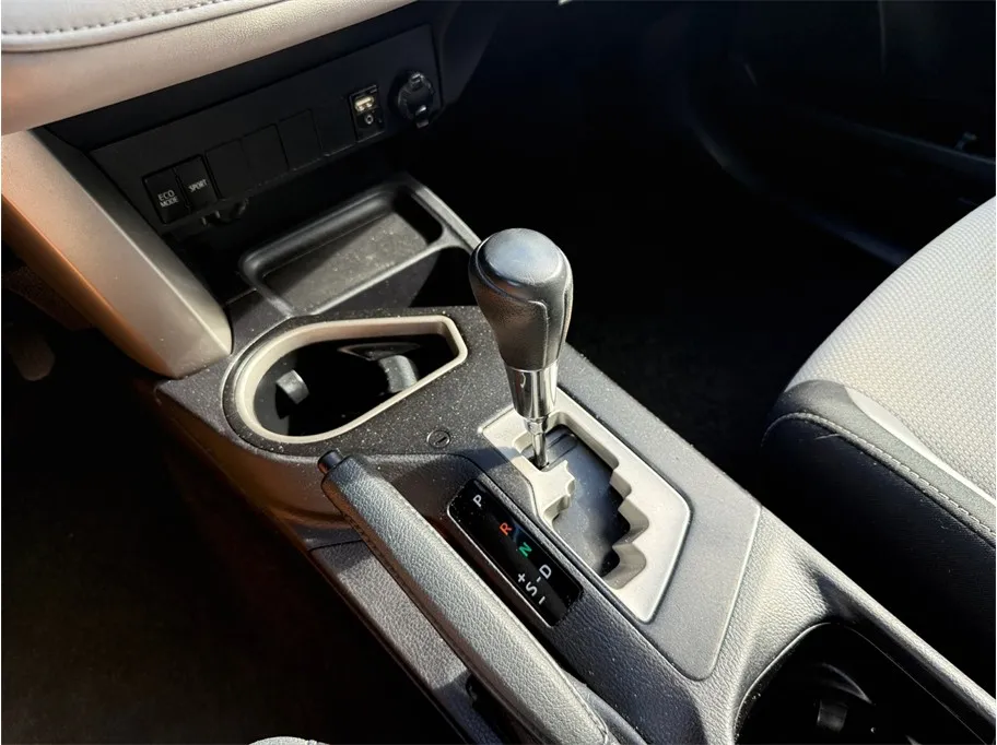 Toyota RAV4 photo 32