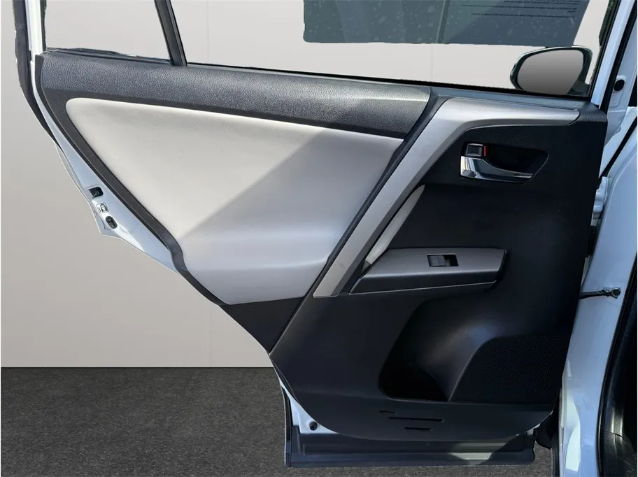 Toyota RAV4 photo 35