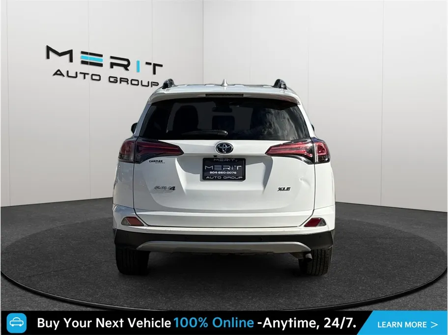 Toyota RAV4 photo 8