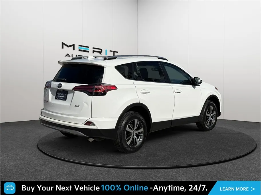 Toyota RAV4 photo 9