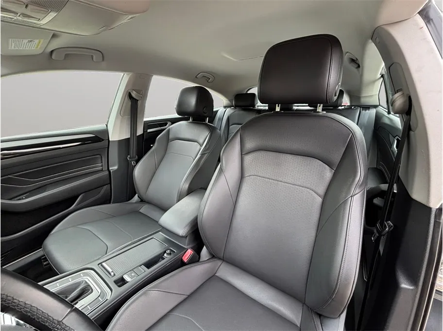 Volkswagen Arteon photo 17