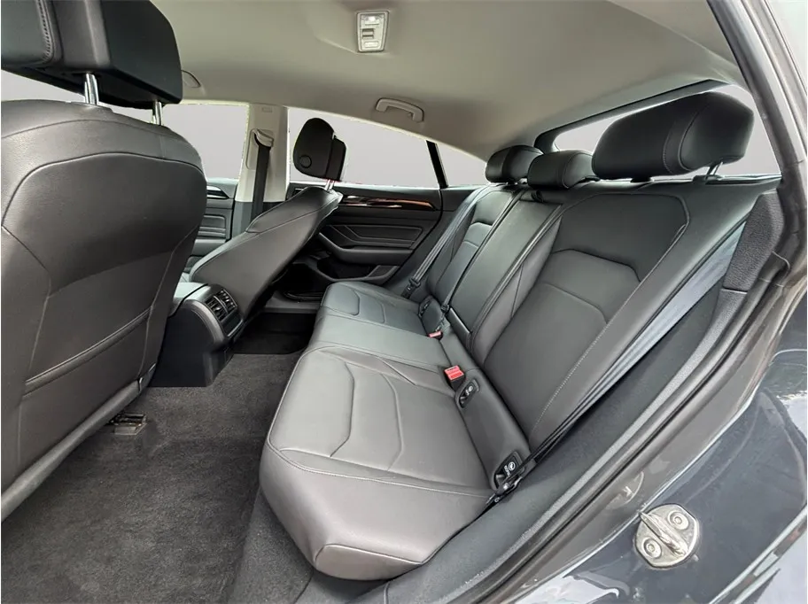 Volkswagen Arteon photo 32