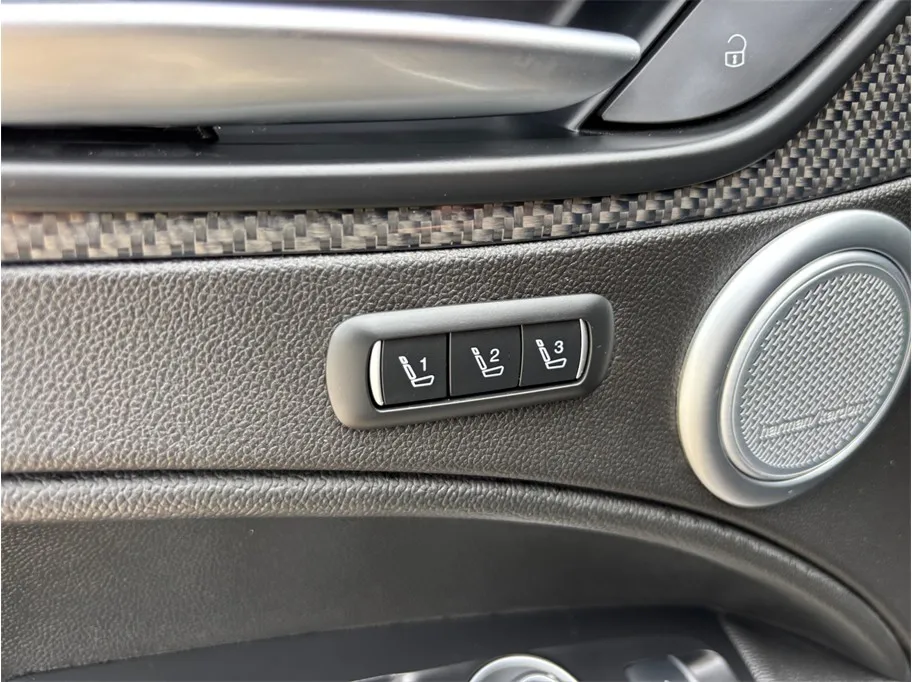 Alfa Romeo Stelvio photo 24