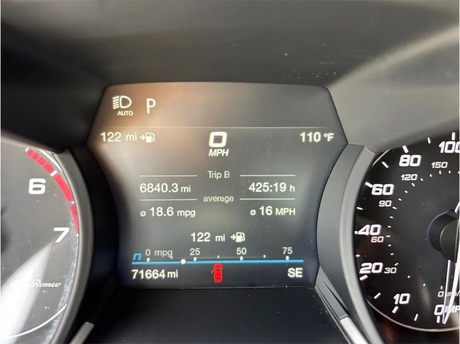 Alfa Romeo Stelvio photo 26