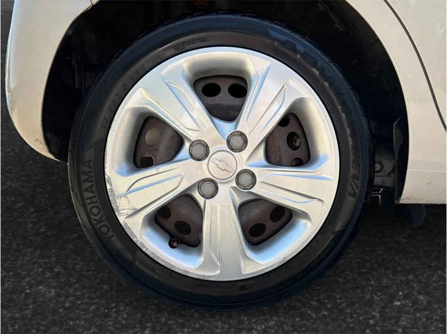 Chevrolet Spark photo 13