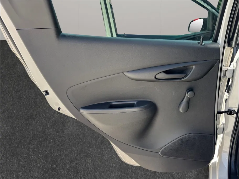 Chevrolet Spark photo 30