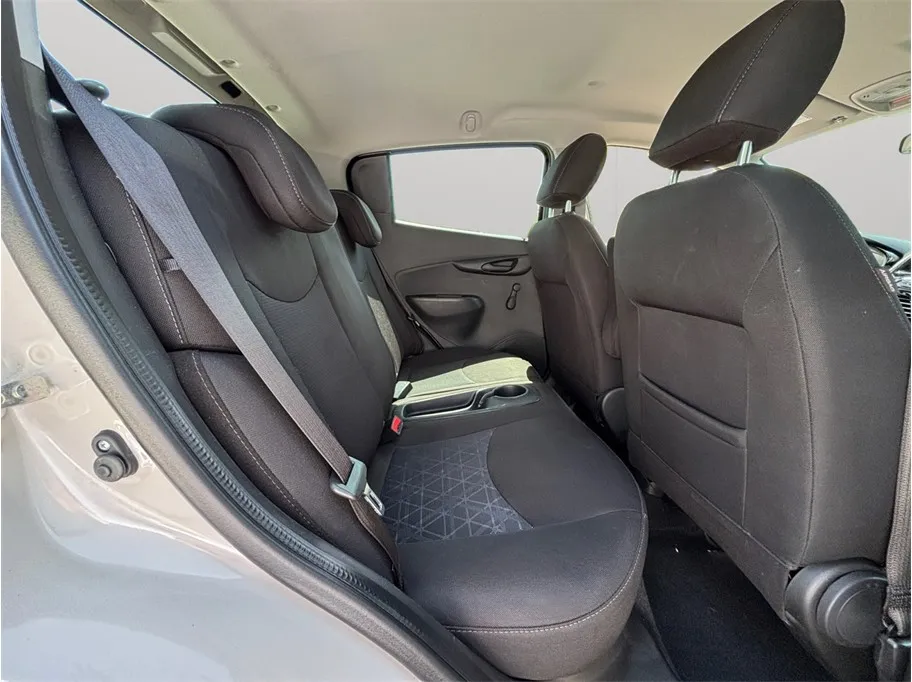 Chevrolet Spark photo 33