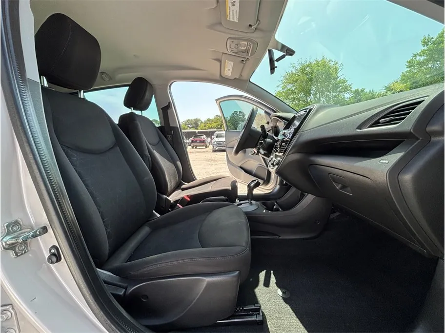 Chevrolet Spark photo 34