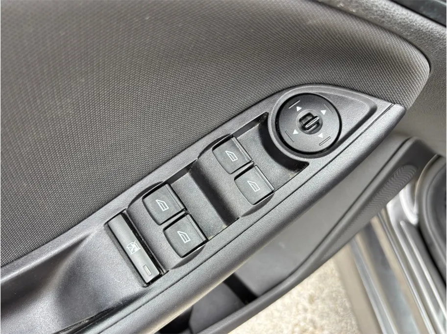 Ford Focus photo 14