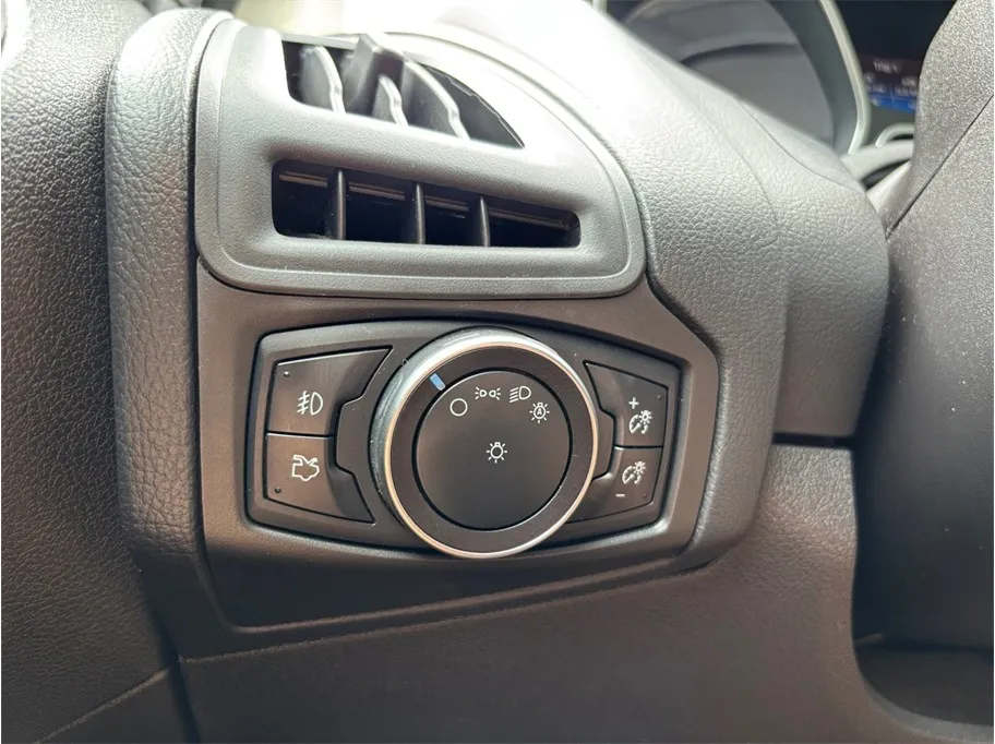 Ford Focus photo 22