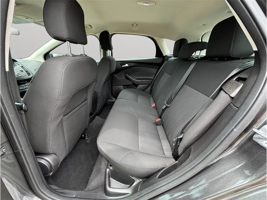 Ford Focus photo 25