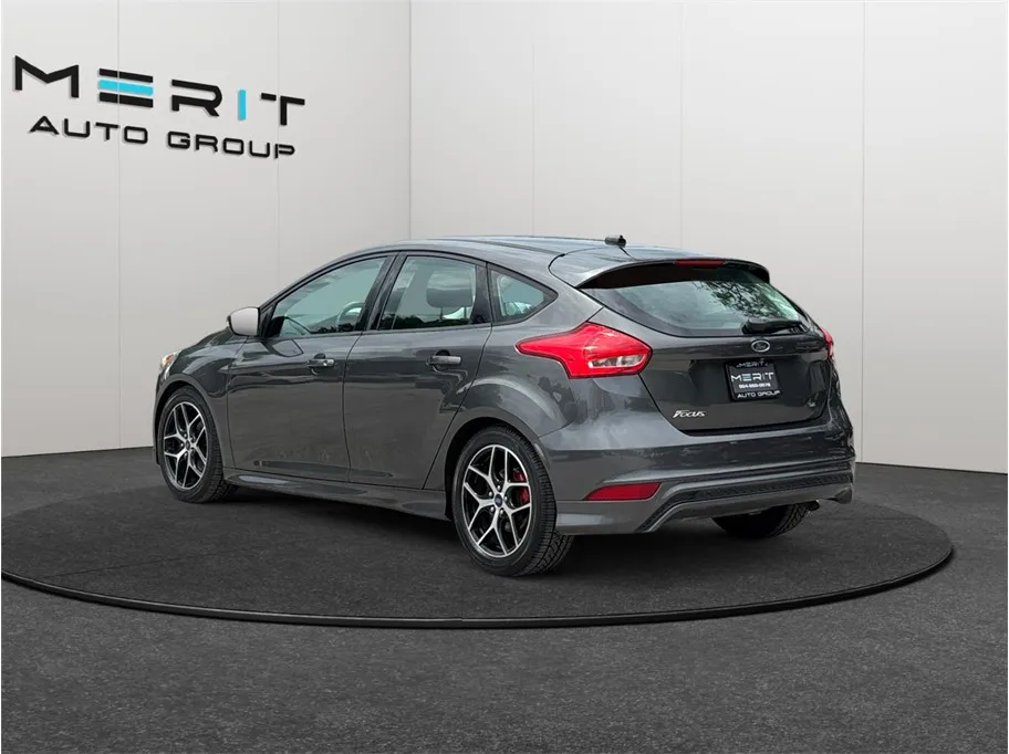 Ford Focus photo 7