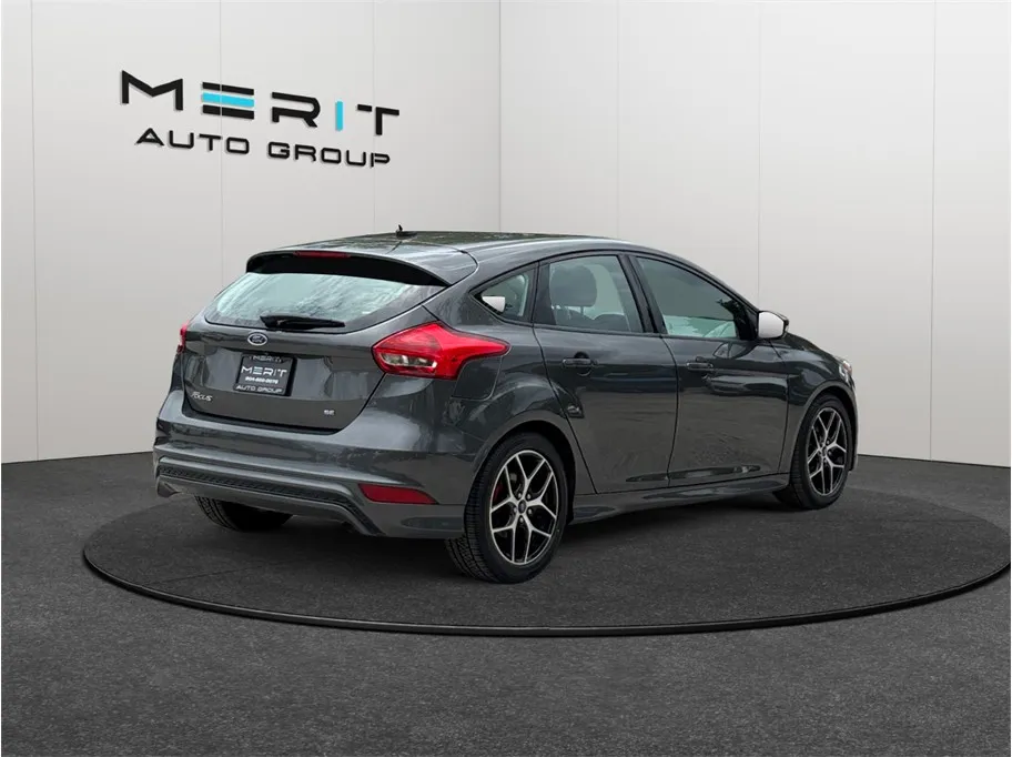 Ford Focus photo 9