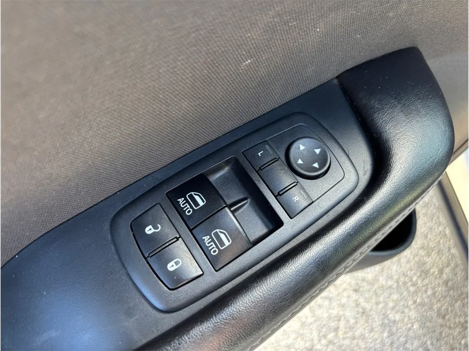 Dodge Challenger photo 21