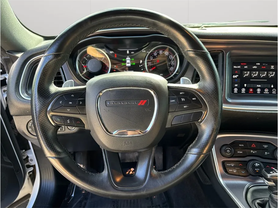 Dodge Challenger photo 23